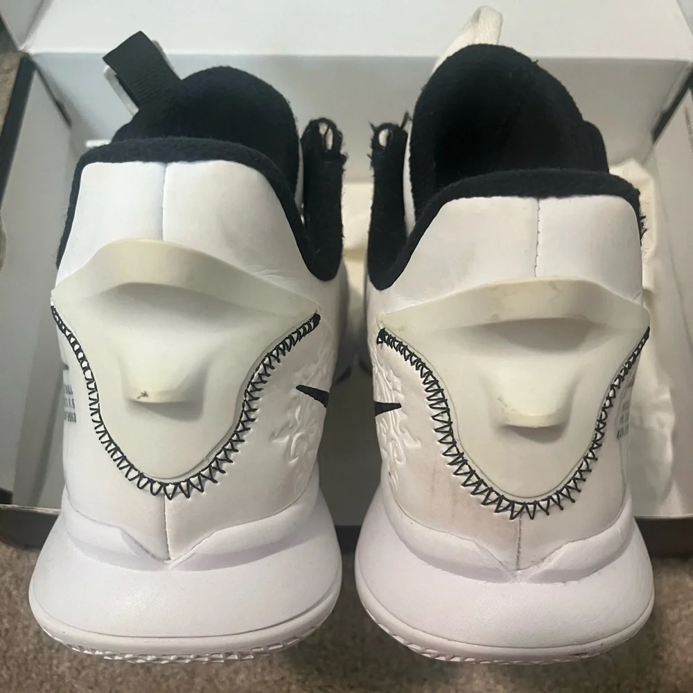 Lebron Witness V Basketball shoes - Picture 3 of 5